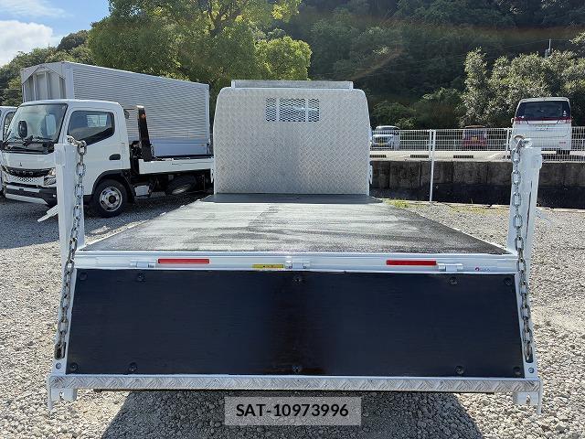 MITSUBISHI FUSO CANTER 2024-04 8055615-5