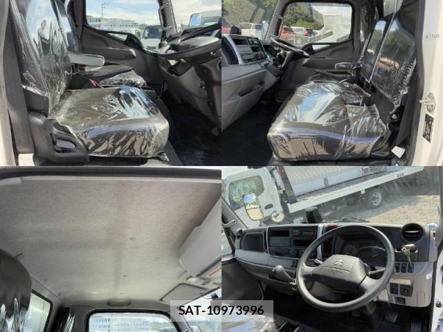 MITSUBISHI FUSO CANTER 2024-04 8055615-8