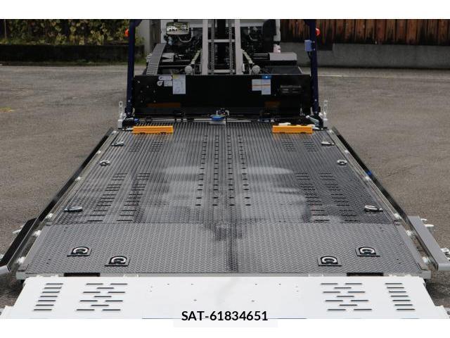 MITSUBISHI FUSO CANTER 2026-04 8055864-11