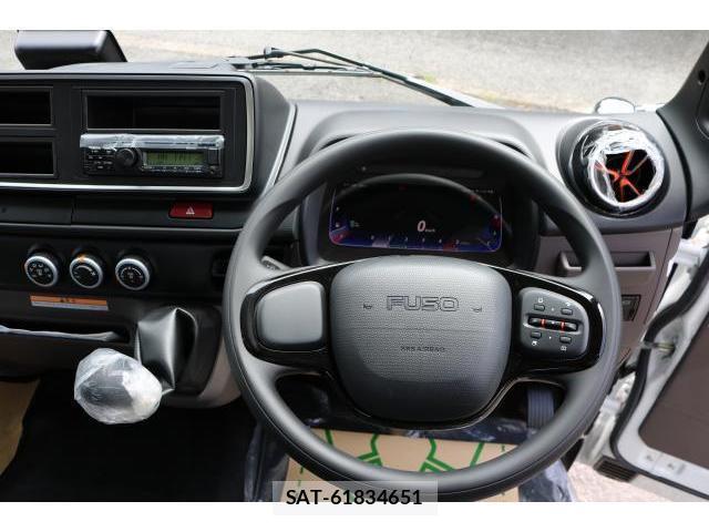 MITSUBISHI FUSO CANTER 2026-04 8055864-2
