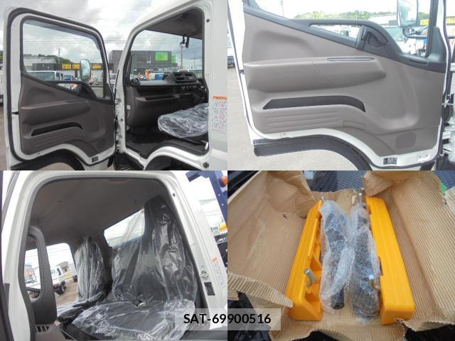 MITSUBISHI FUSO CANTER 2026-03 8056024-3