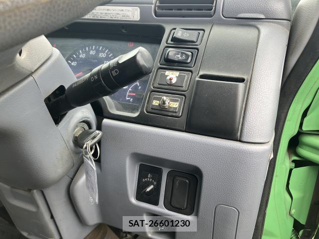 MITSUBISHI FUSO CANTER 2008-10 8056074-4
