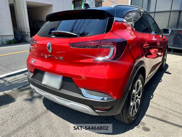 Renault CAPTUR 2021-08 8054546-2
