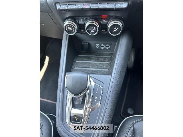 Renault CAPTUR 2021-08 8054546-8