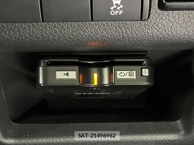 Nissan Caravan 2021-10 8053765-4