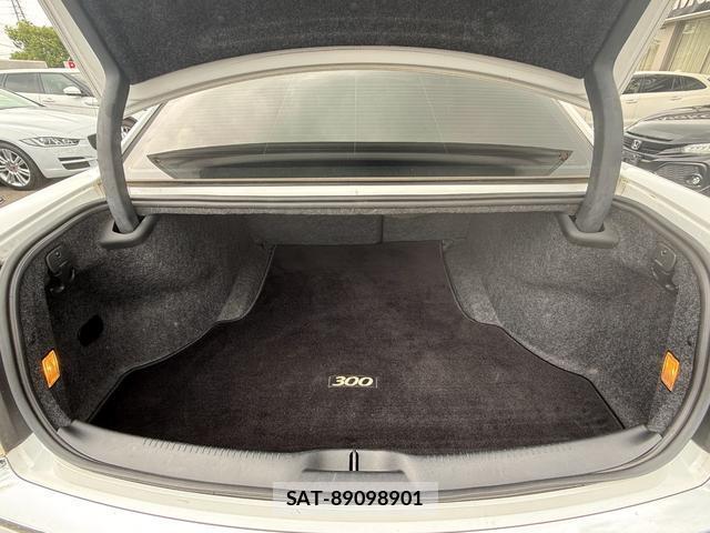 Chrysler 300 2015-05 8054883-14