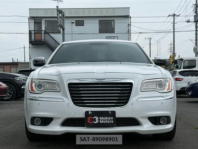 Chrysler 300 2015-05 8054883-2