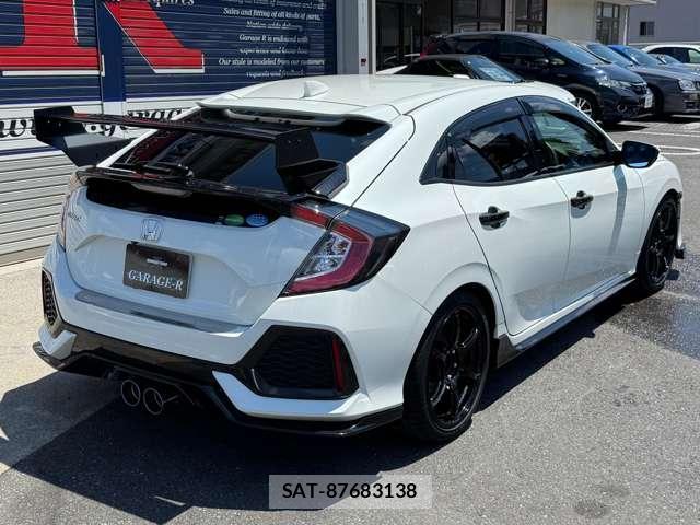 Honda CIVIC 2018-09 8053967-14