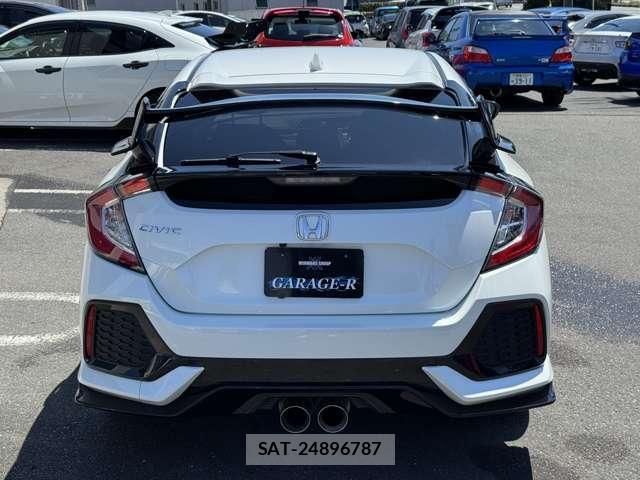 Honda CIVIC 2018-02 8053973-12