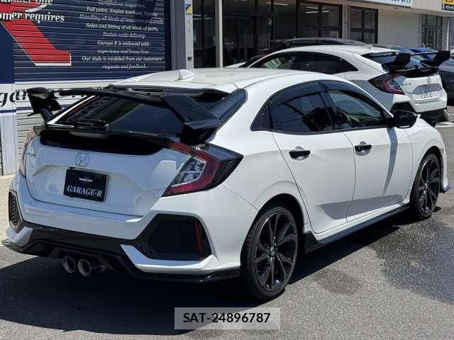 Honda CIVIC 2018-02 8053973-14