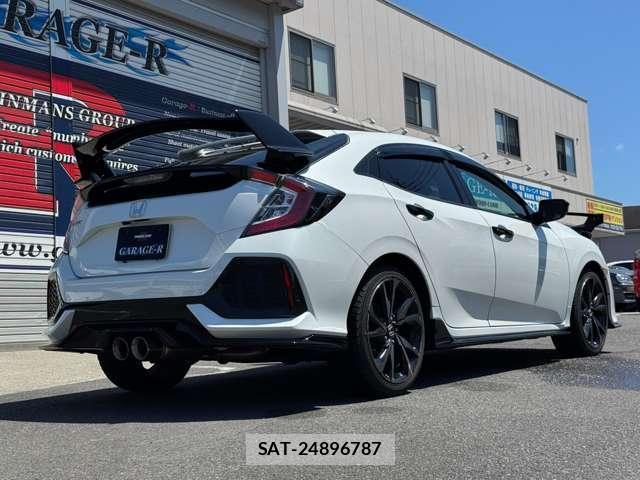 Honda CIVIC 2018-02 8053973-15