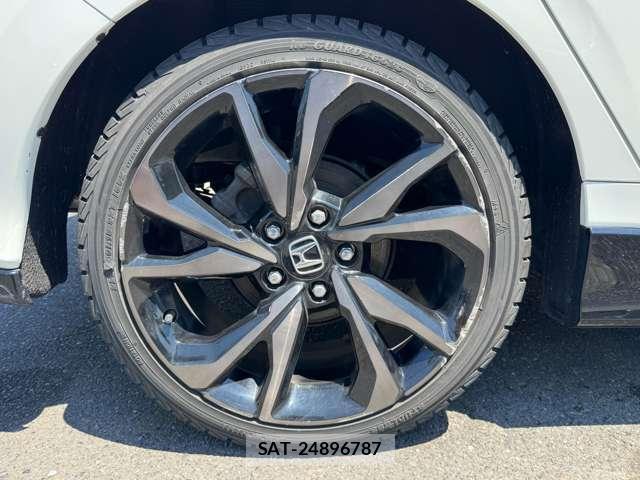 Honda CIVIC 2018-02 8053973-19