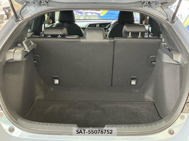 Honda CIVIC 2021-03 8054898-16