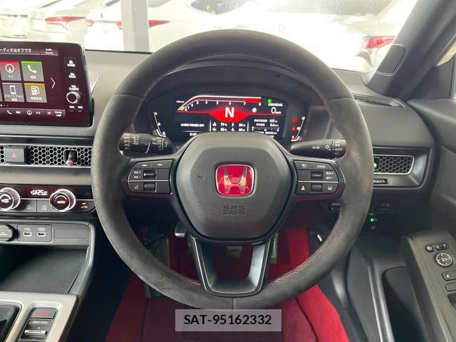 Honda CIVIC 2024-04 8055438-13