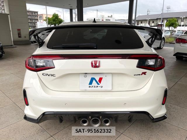 Honda CIVIC 2024-04 8055438-15