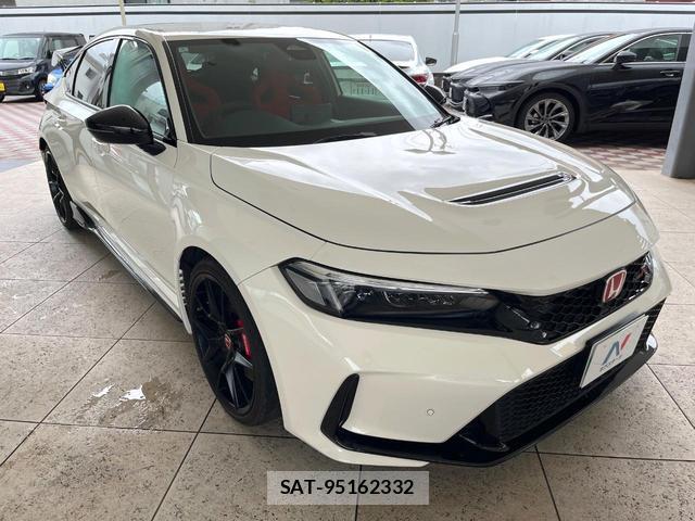 Honda CIVIC 2024-04 8055438-16