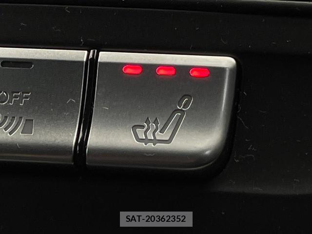 Mercedes Benz CLA-CLASS 2018-06 8053488-4