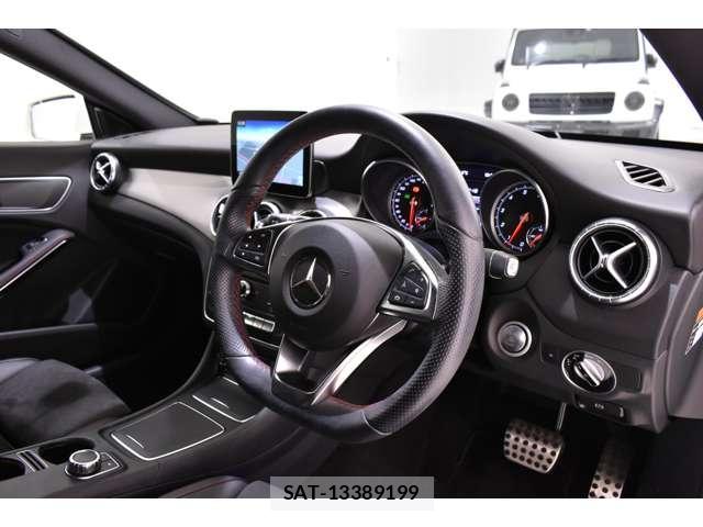 Mercedes Benz CLA-CLASS 2017-06 8054835-1