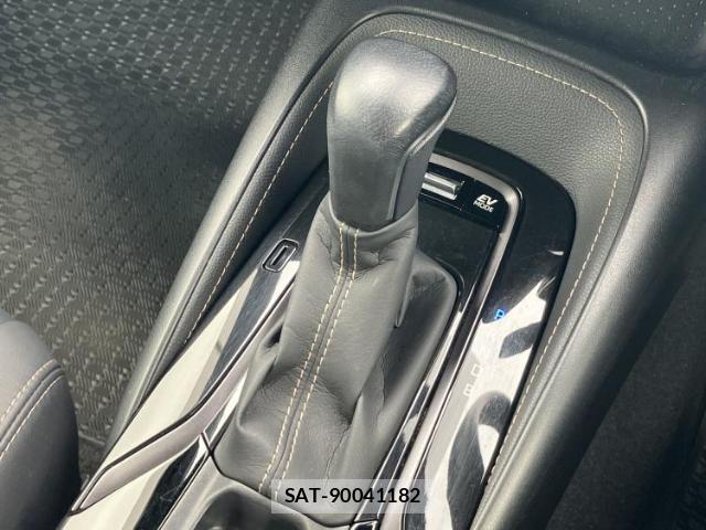 Toyota COROLLA TOURING 2020-11 8056257-17