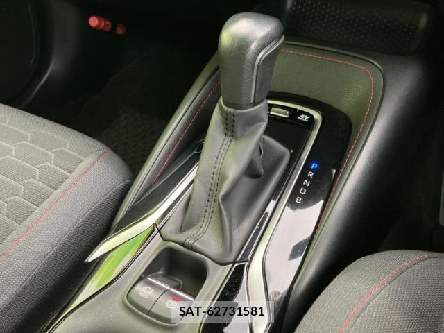 Toyota COROLLA SPORT 2018-07 8056238-17