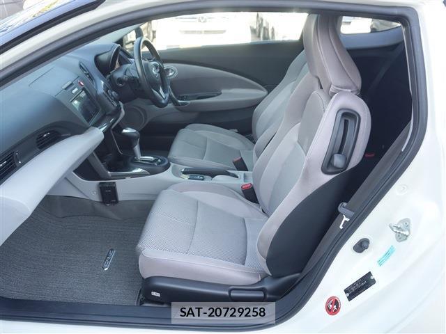 Honda CR-Z 2010-06 8054240-14