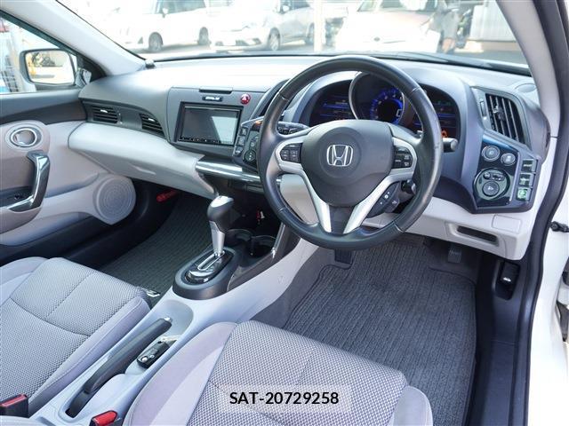 Honda CR-Z 2010-06 8054240-6