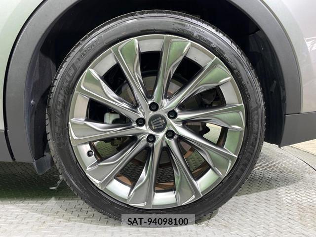 Toyota Crown Crossover 2023-07 8053782-12