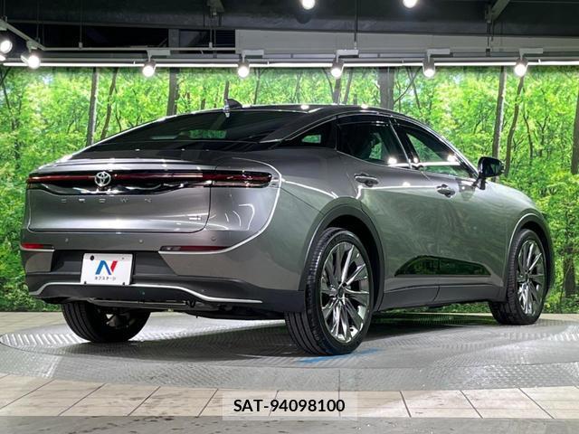 Toyota Crown Crossover 2023-07 8053782-16