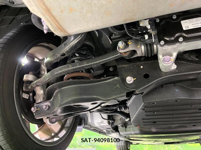 Toyota Crown Crossover 2023-07 8053782-19