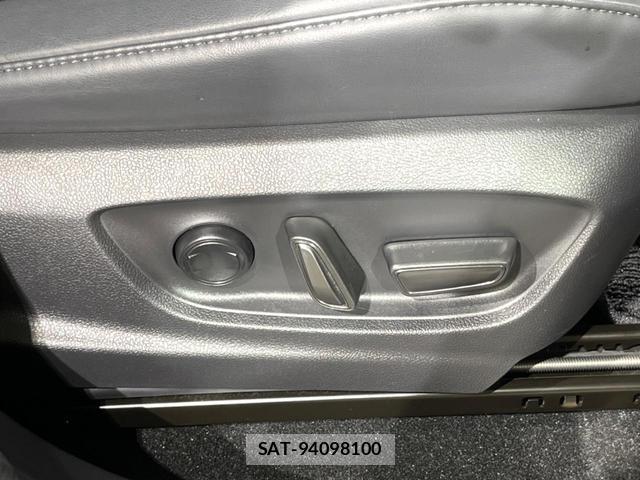 Toyota Crown Crossover 2023-07 8053782-4