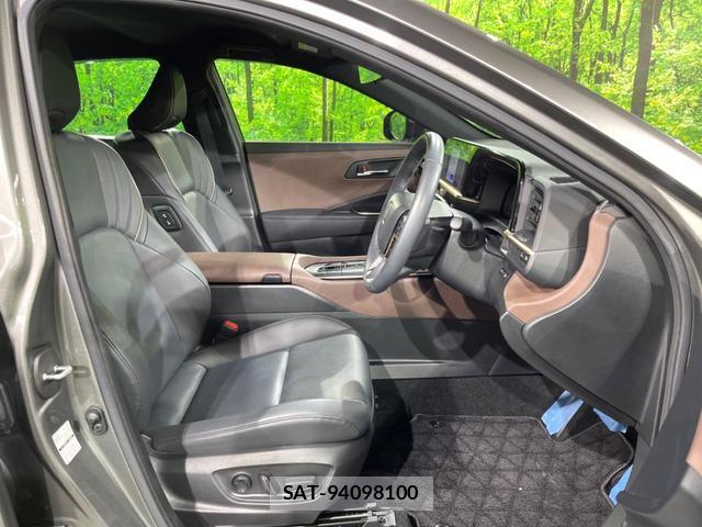 Toyota Crown Crossover 2023-07 8053782-7