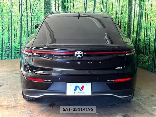 Toyota Crown Crossover 2023-10 8053810-11