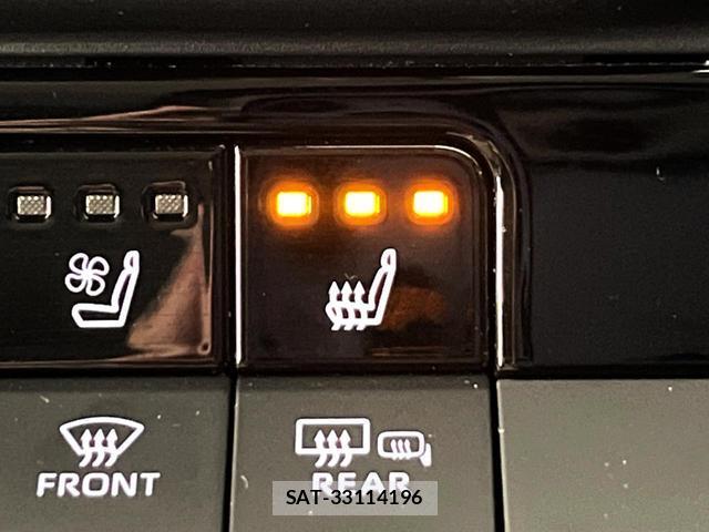 Toyota Crown Crossover 2023-10 8053810-5