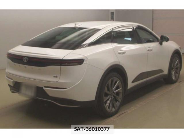 Toyota Crown Crossover 2023-02 8054609-4