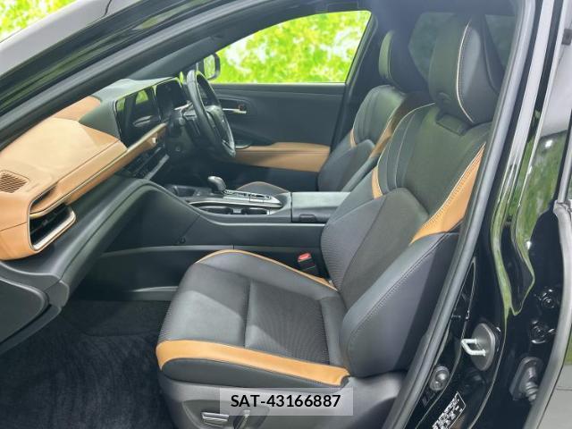 Toyota Crown Crossover 2023-09 8056133-5