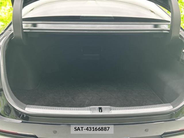Toyota Crown Crossover 2023-09 8056133-7
