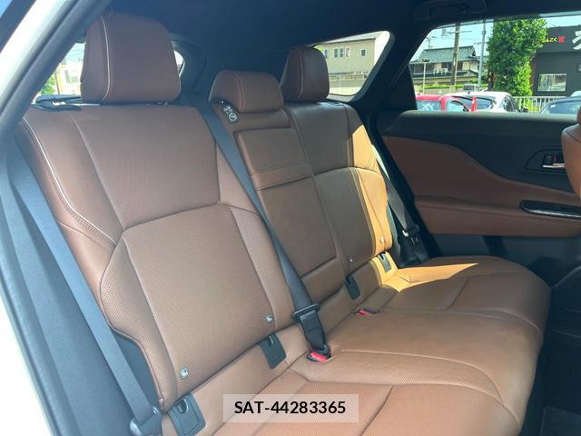 Toyota CROWN ESTATE 2026-02 8053842-7