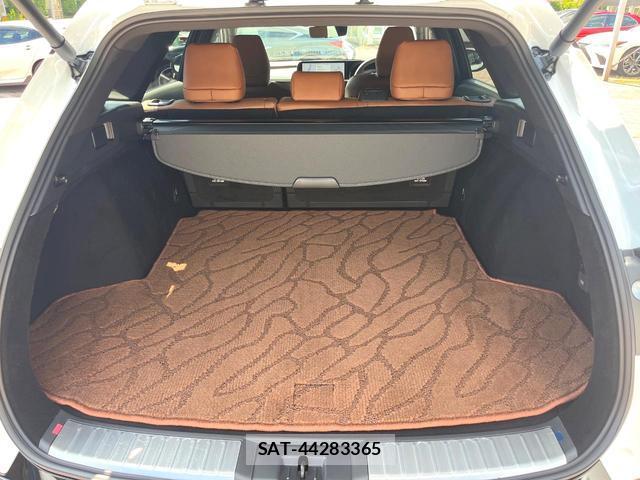 Toyota CROWN ESTATE 2026-02 8053842-9