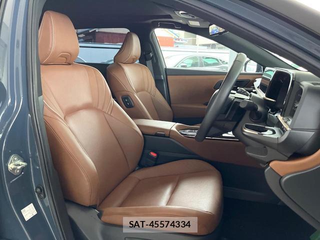 Toyota CROWN ESTATE 2025-07 8055444-9