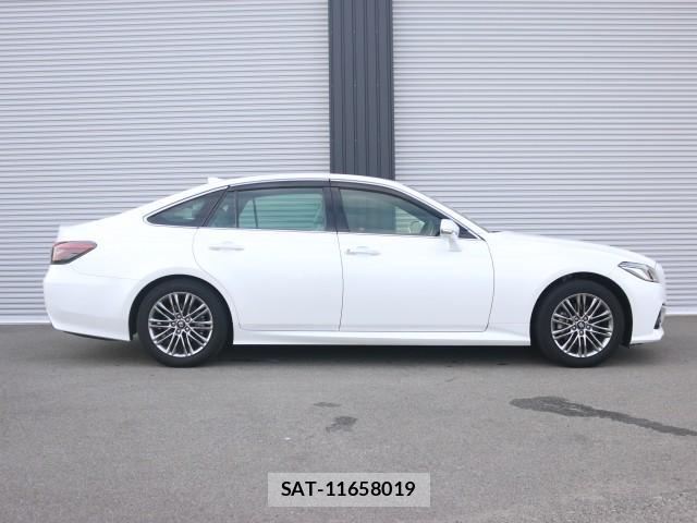 Toyota CROWN HYBRID 2021-06 8053401-3