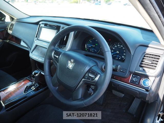 Toyota CROWN HYBRID 2016-02 8054082-6