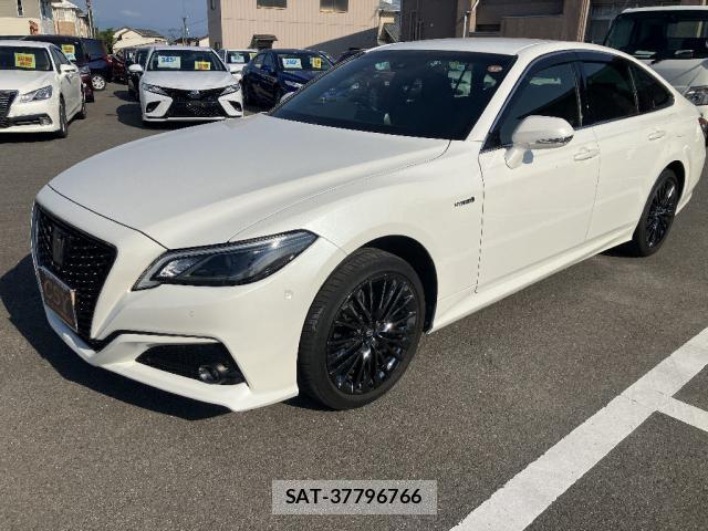 Toyota CROWN HYBRID 2020-02 8054136-1