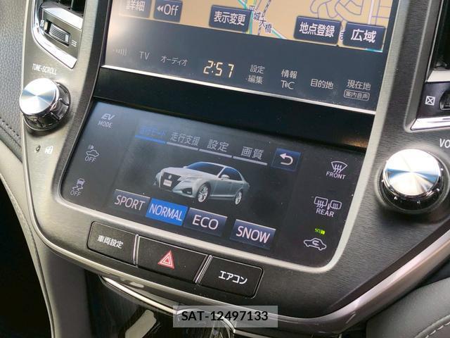 Toyota CROWN HYBRID 2016-11 8054845-6