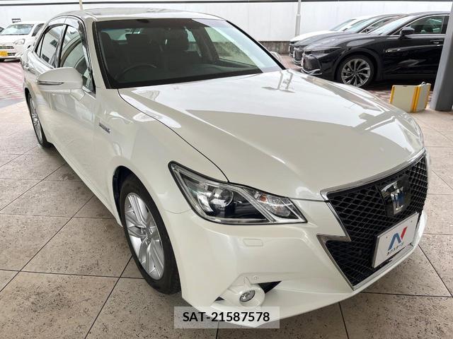 Toyota CROWN HYBRID 2014-06 8055436-15