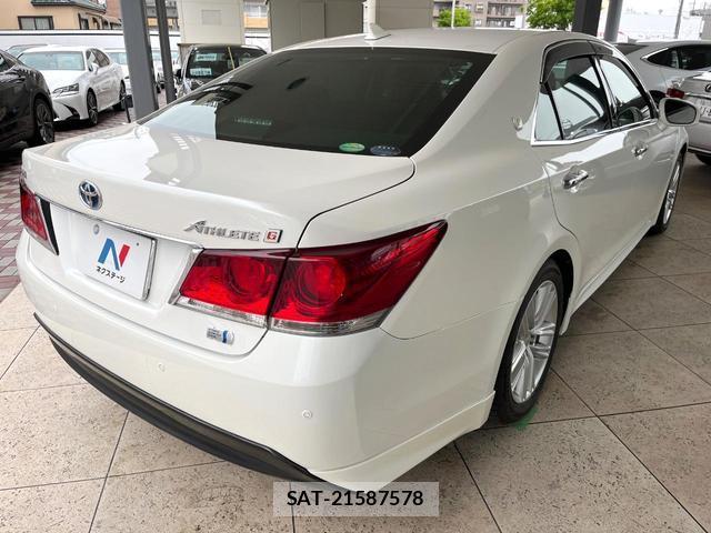 Toyota CROWN HYBRID 2014-06 8055436-16