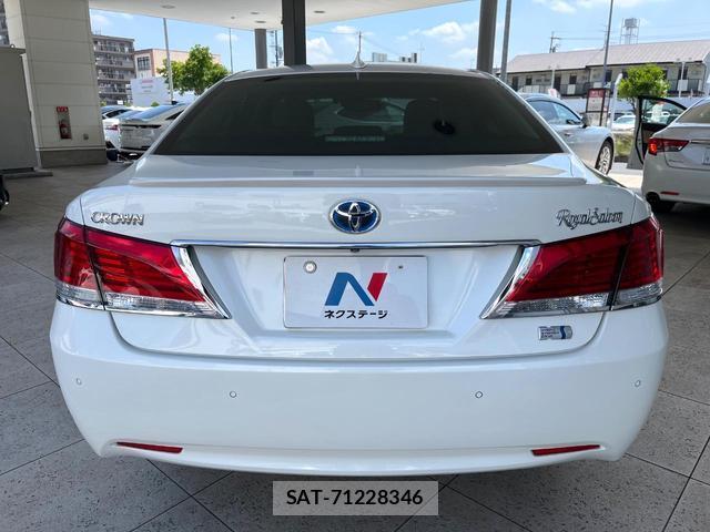 Toyota CROWN HYBRID 2017-01 8055450-14