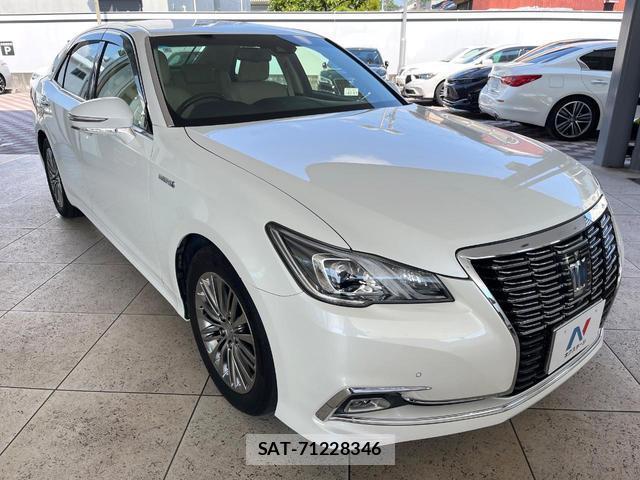 Toyota CROWN HYBRID 2017-01 8055450-15