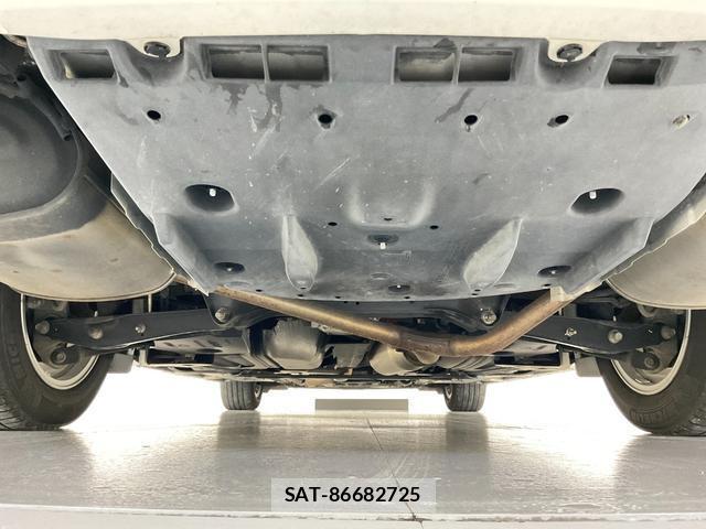 Toyota CROWN HYBRID 2017-06 8055530-10