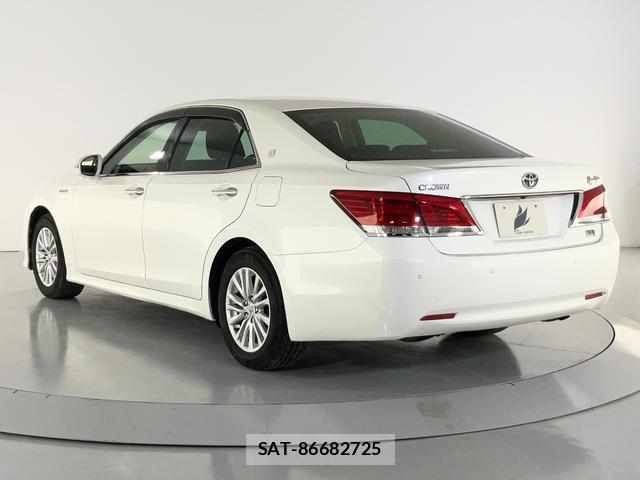 Toyota CROWN HYBRID 2017-06 8055530-4