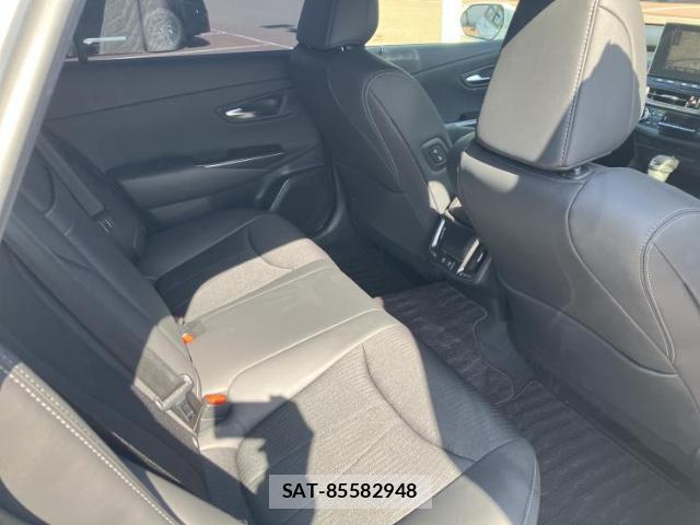 Toyota CROWN HYBRID 2021-07 8056130-4